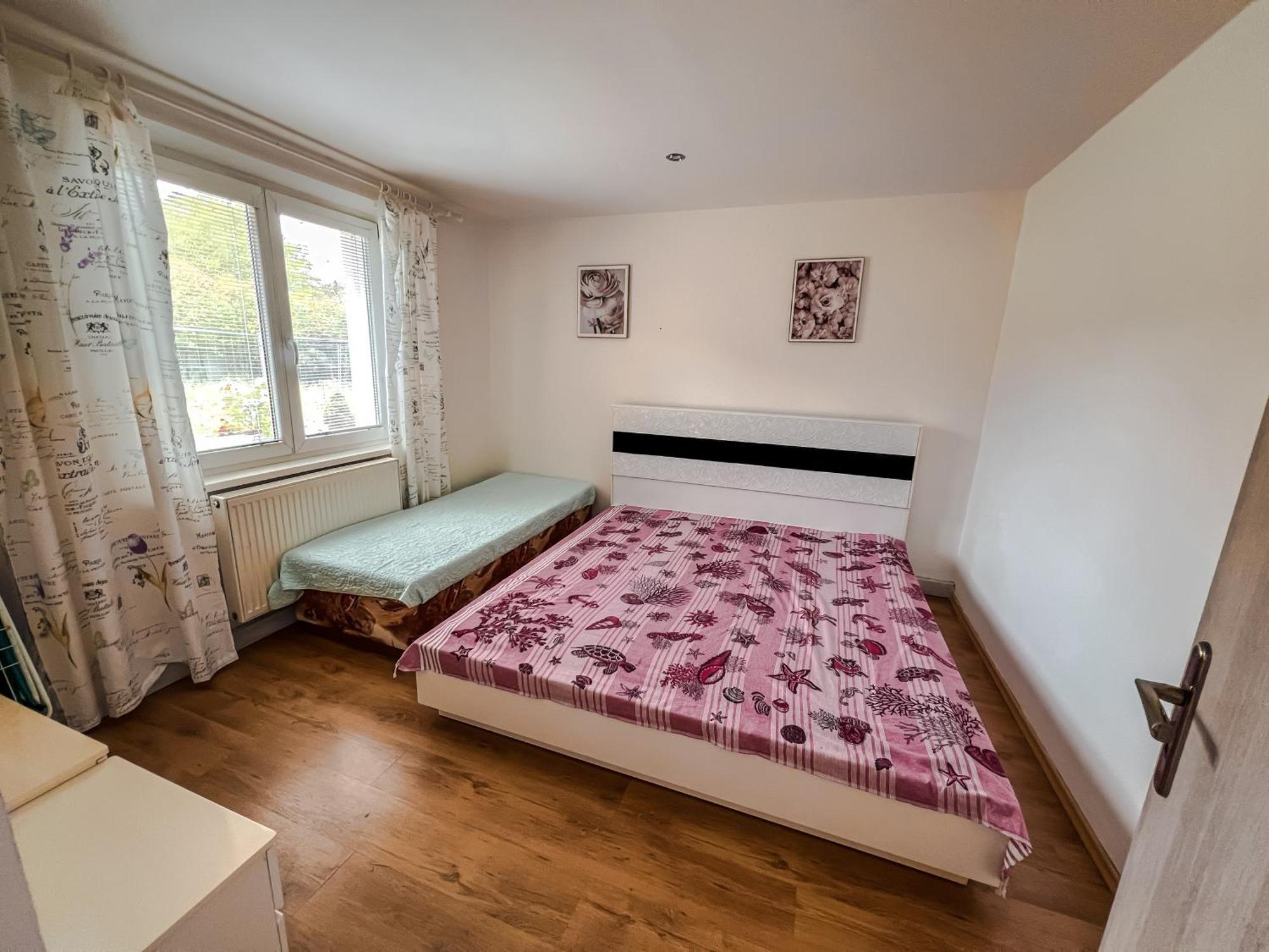 3 Bedroom Apartment In The Part Of The City Banska Bystrica Exterior photo