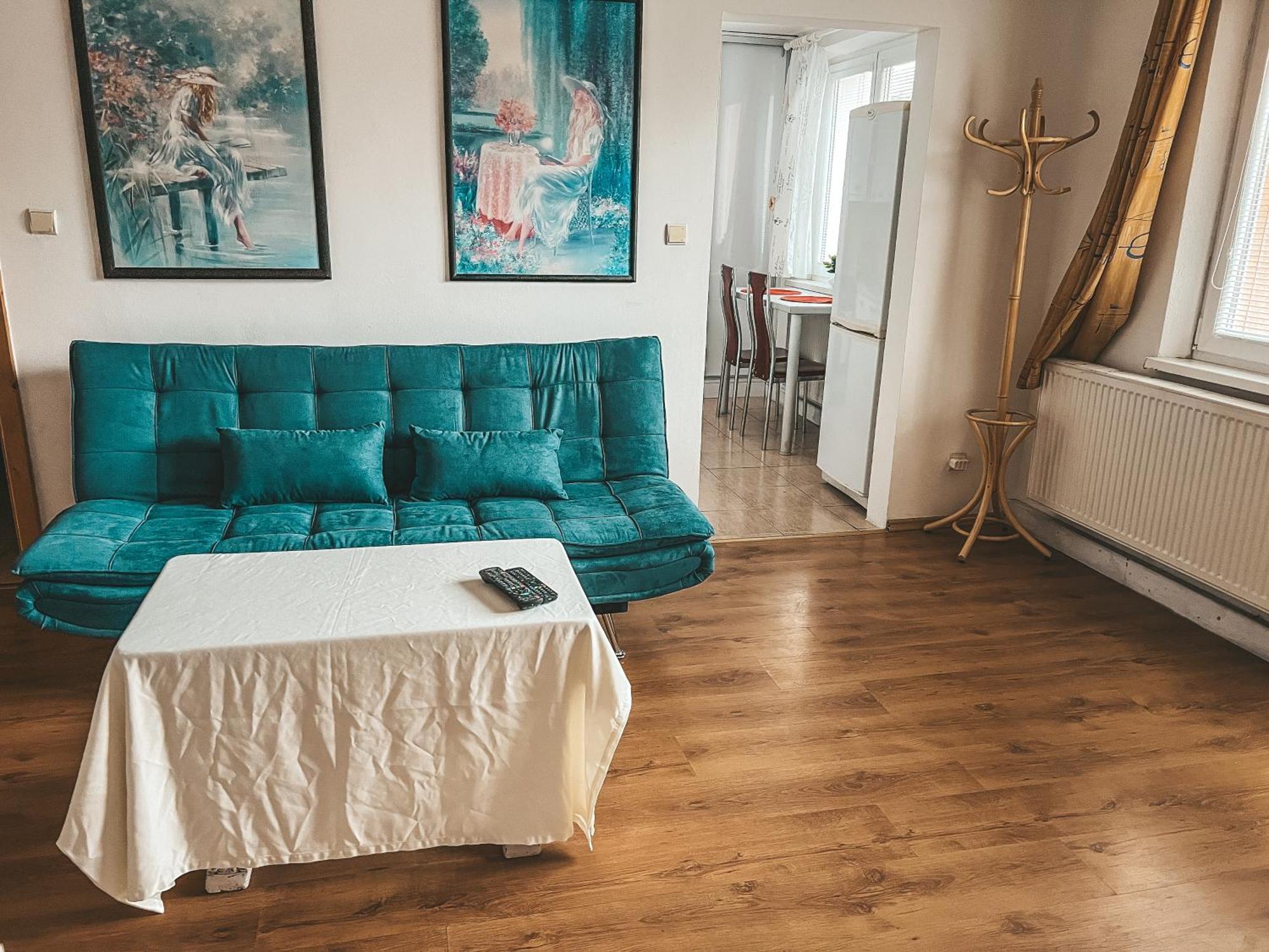 3 Bedroom Apartment In The Part Of The City Banska Bystrica Exterior photo